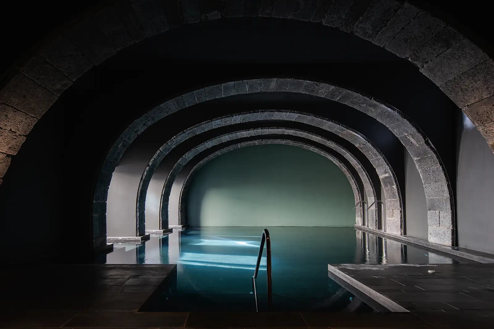 Nine Dots hotel